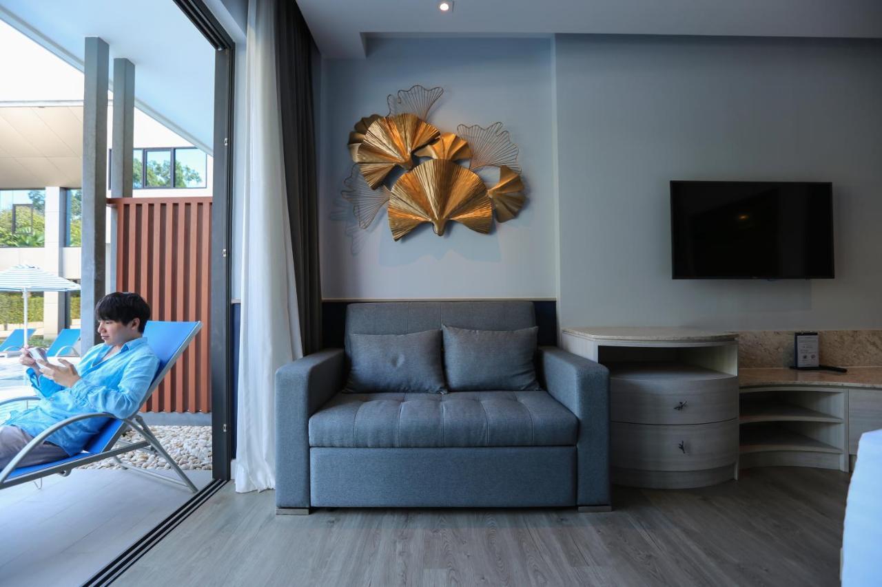 Seabed Grand Hotel Phuket - Sha Extra Plus Exterior photo A room at the hotel