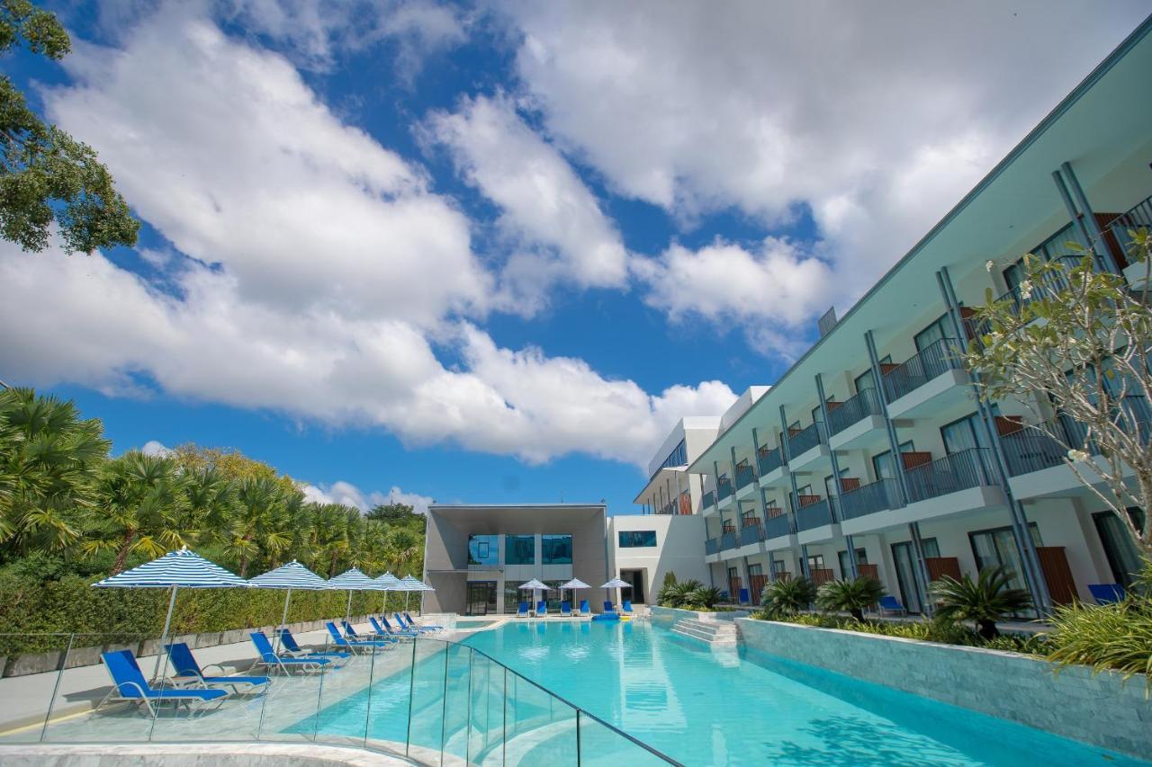 Seabed Grand Hotel Phuket - Sha Extra Plus Exterior photo The swimming pool at the hotel
