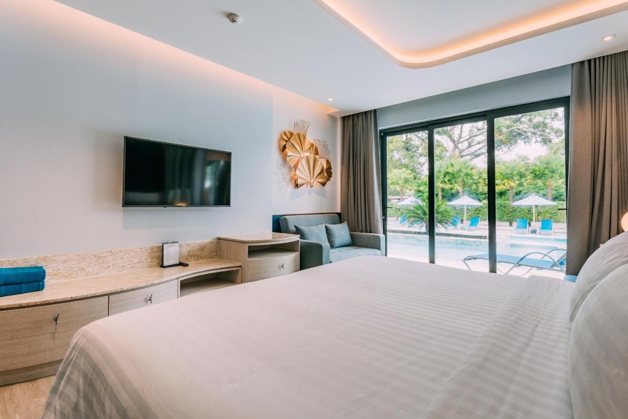 Seabed Grand Hotel Phuket - Sha Extra Plus Exterior photo Deluxe Pool Access