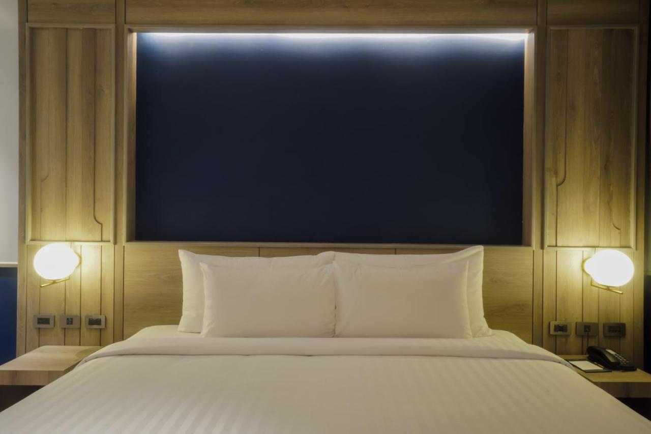 Seabed Grand Hotel Phuket - Sha Extra Plus Exterior photo A bedroom at the hotel