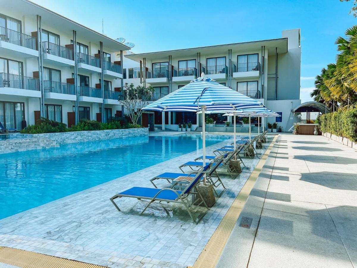 Seabed Grand Hotel Phuket - Sha Extra Plus Exterior photo The swimming pool at the hotel