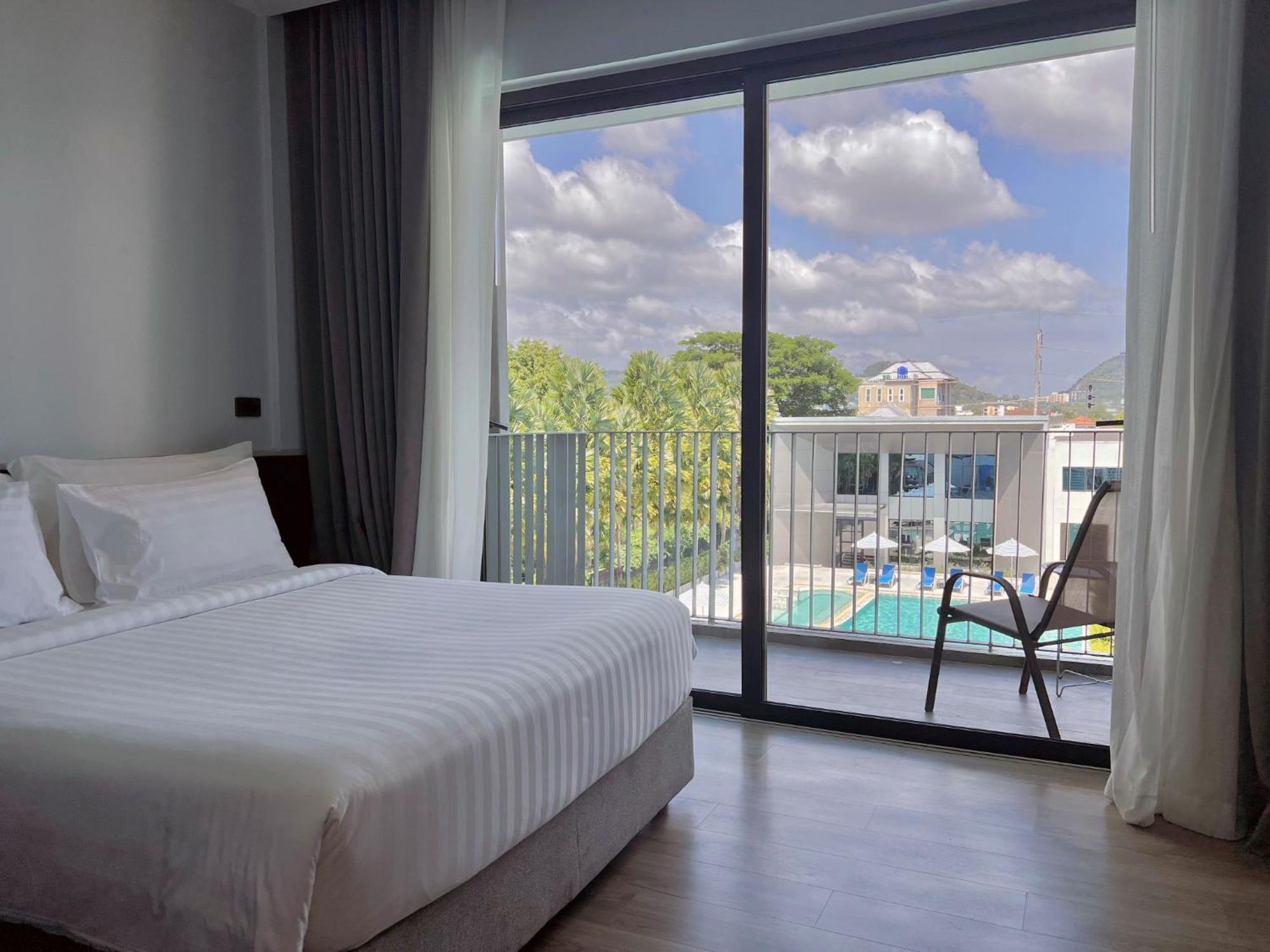 Seabed Grand Hotel Phuket - Sha Extra Plus Exterior photo Deluxe Pool View